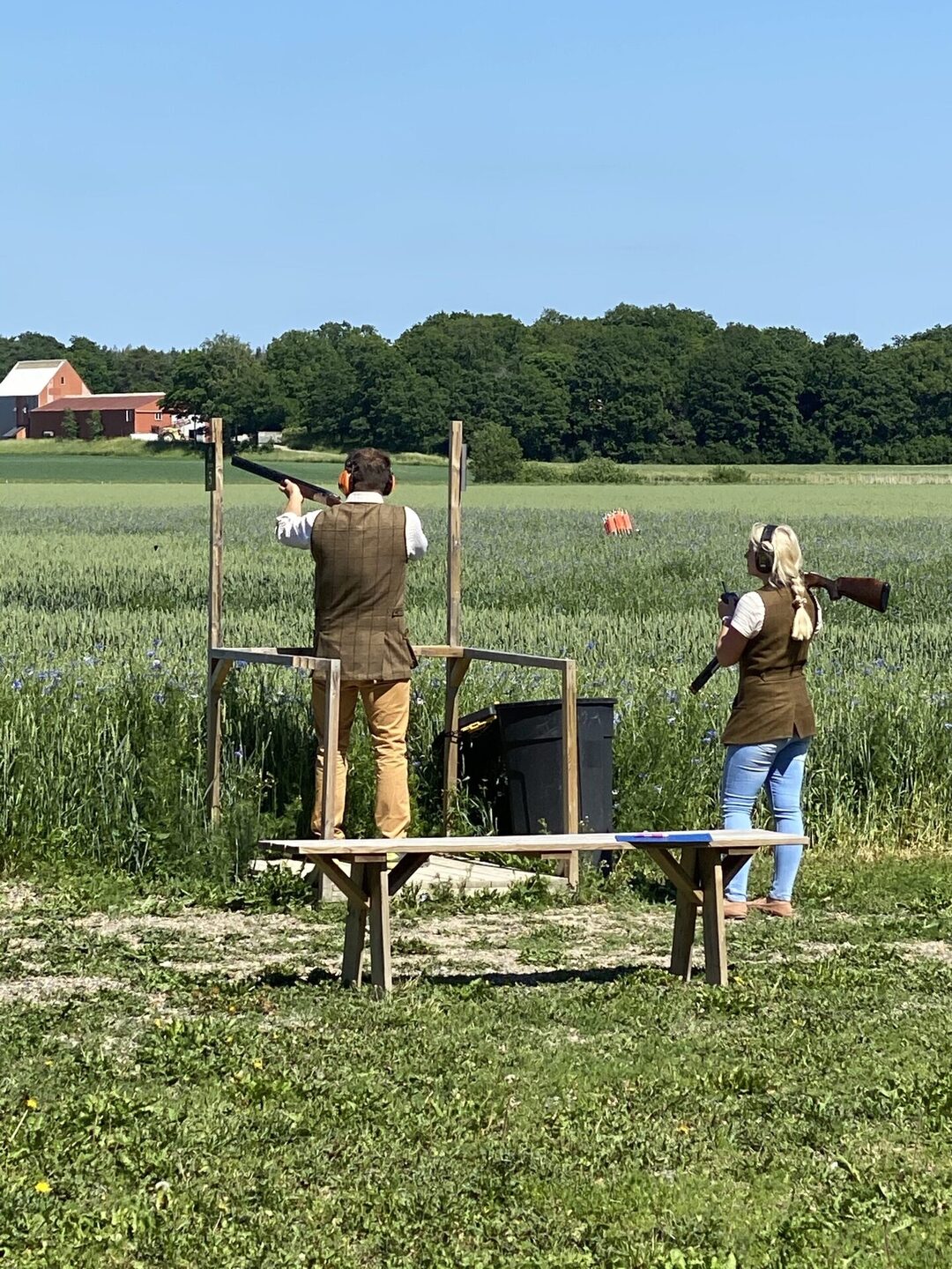Pågående lerduveskytte på en av våra banor i Stockholm